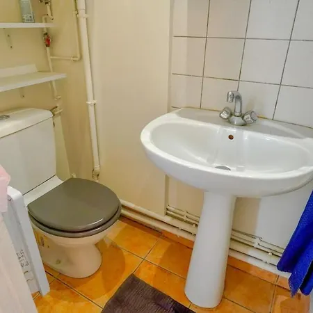 Apartment 7 Sunny Hideaway Place Des Vosges Paris